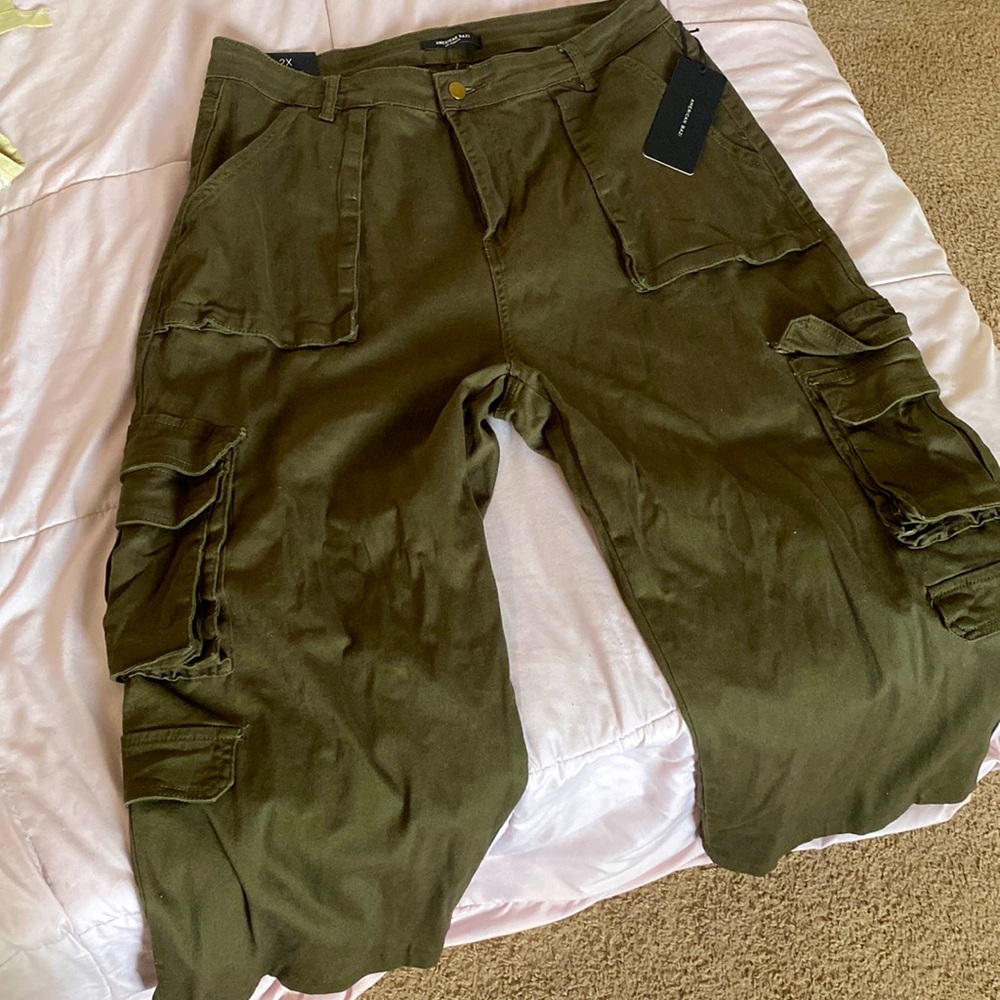 women’s cargos , great condition, have not worn